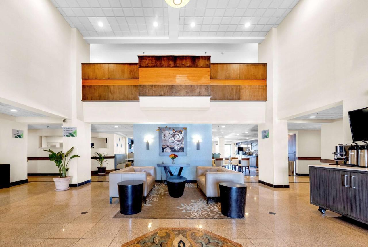 Wingate By Wyndham Chicago Schaumburg Hotel Екстериор снимка