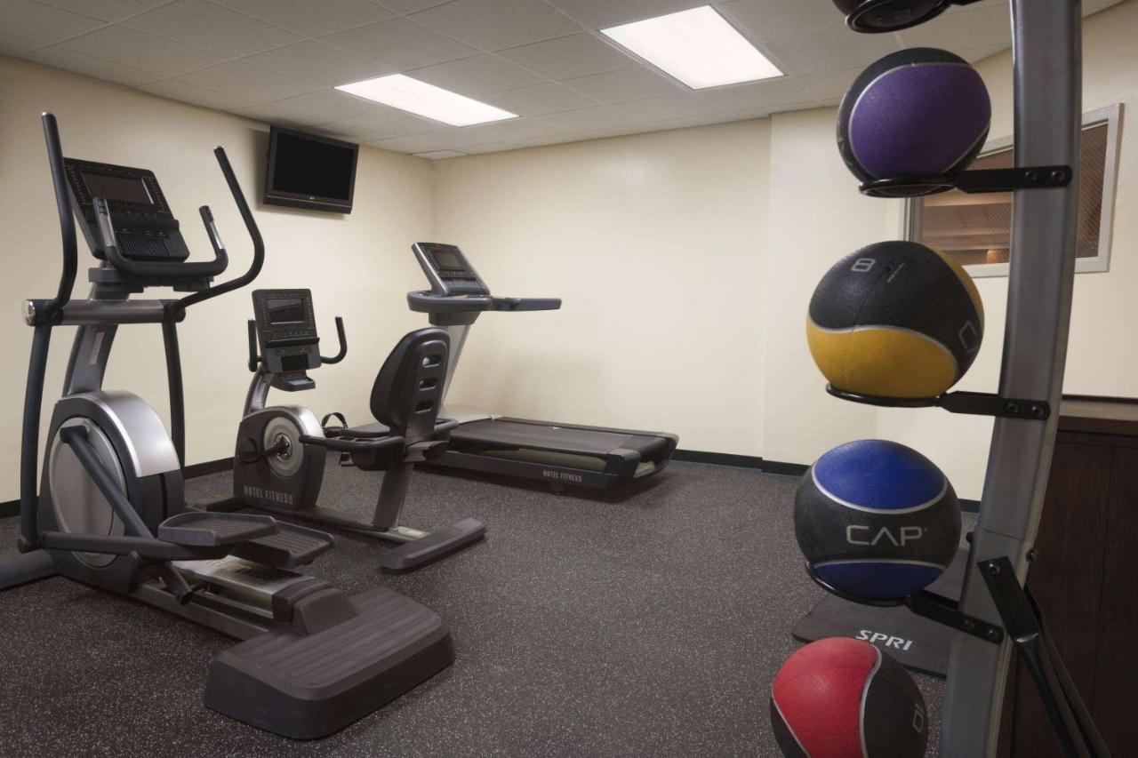 Wingate By Wyndham Chicago Schaumburg Hotel Екстериор снимка