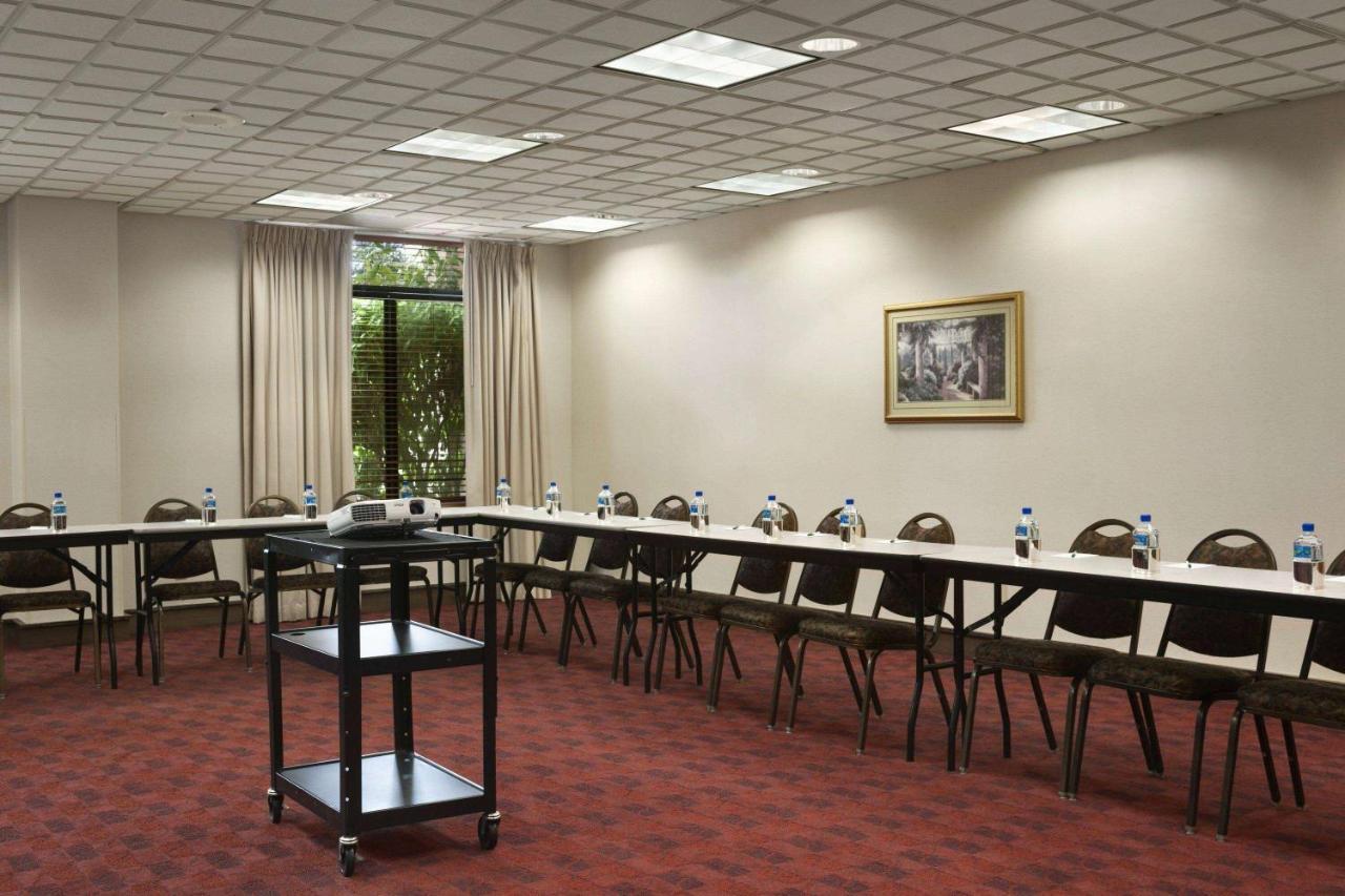 Wingate By Wyndham Chicago Schaumburg Hotel Екстериор снимка