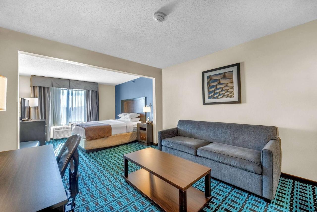 Wingate By Wyndham Chicago Schaumburg Hotel Екстериор снимка