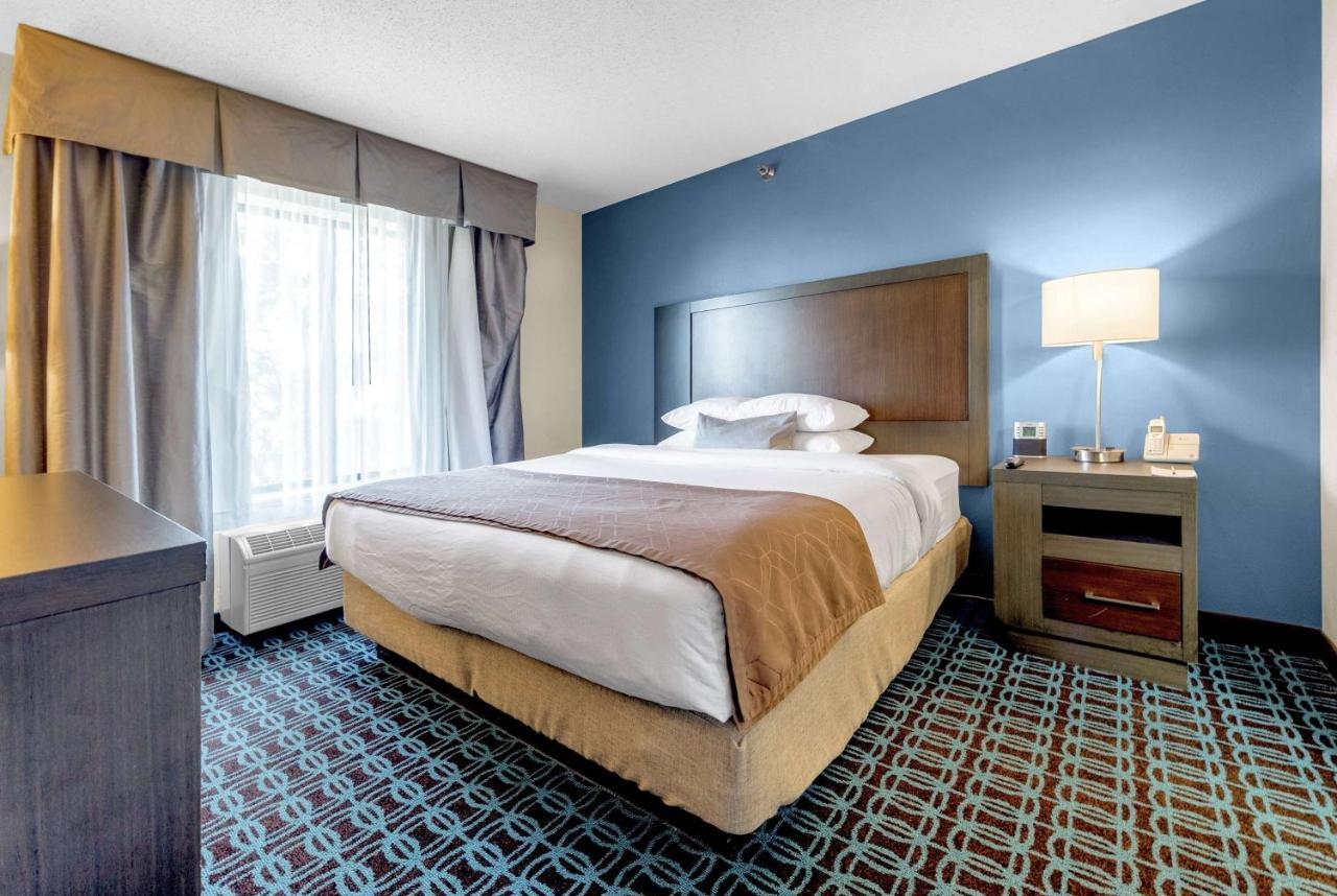 Wingate By Wyndham Chicago Schaumburg Hotel Екстериор снимка